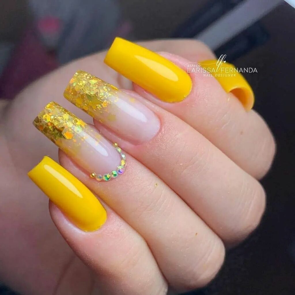 Unhas amarelas que estão lindas com decorações incríveis - Você vai ...